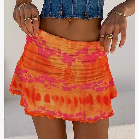 NWOT Hawaiian Print Skirt 💐 - Picture 5 of 7